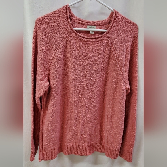L.L. Bean Women's Rose Crew Neck Sweater - Picture 1 of 5